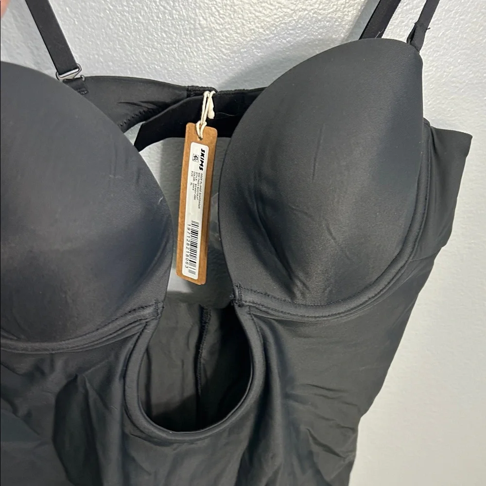SKIMS black Bodysuit deep plunge shapewear - Picture 3 of 5